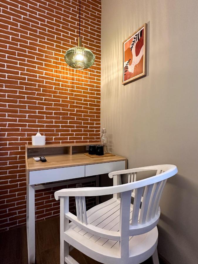 Lugano Arte Homestay Jakarta Exterior photo