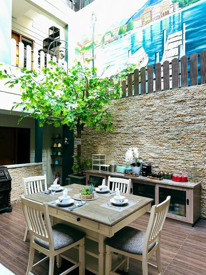 Lugano Arte Homestay Jakarta Exterior photo