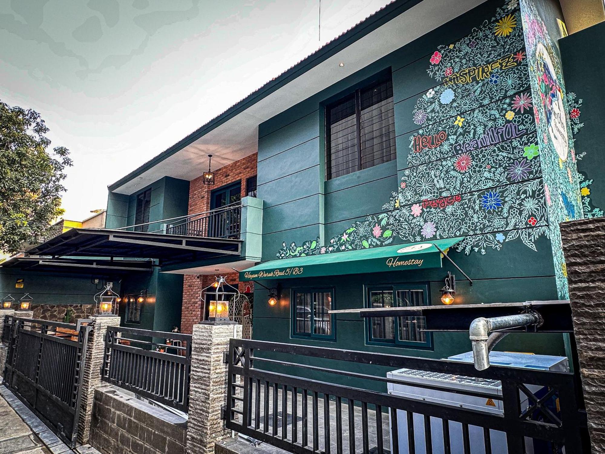 Lugano Arte Homestay Jakarta Exterior photo