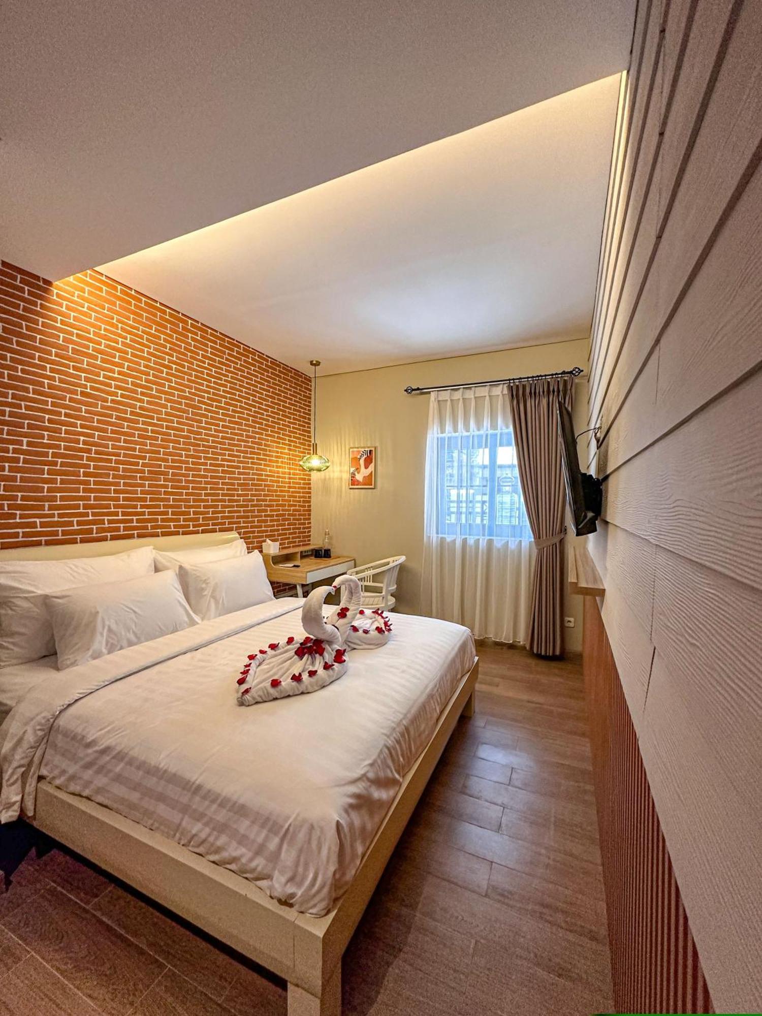 Lugano Arte Homestay Jakarta Exterior photo
